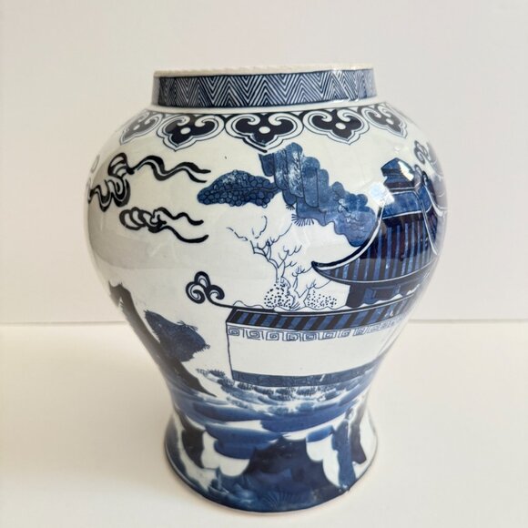 Large Chinoiserie Chinese Blue and White Ginger Jar - Picture 9 of 9